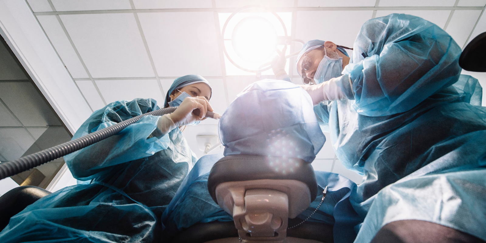 Intervention chirurgicale de pose d'implant, dentiste à Strasbourg